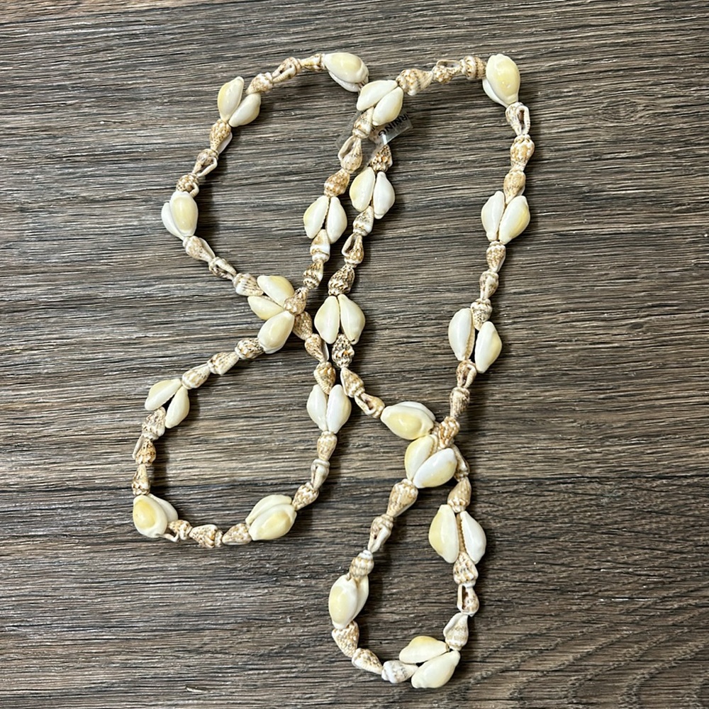 Shell statement necklace